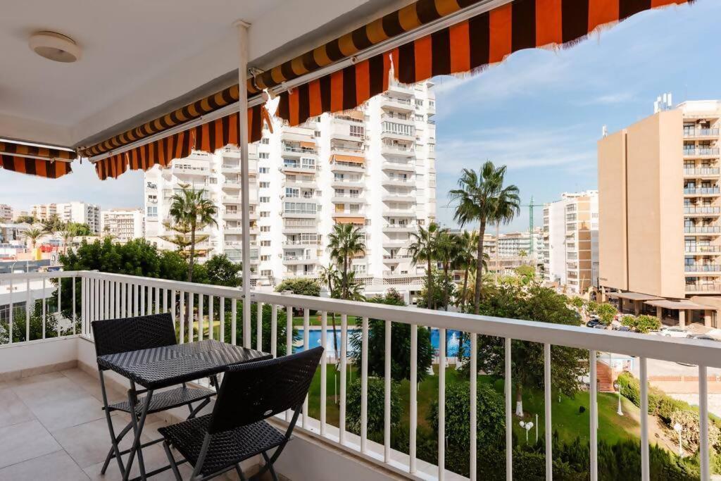 Amplio Con Vistas Al Mar Y Piscina En Benalmadena Appartement Buitenkant foto