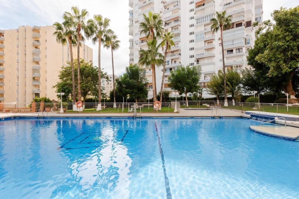 Amplio Con Vistas Al Mar Y Piscina En Benalmadena Appartement Buitenkant foto