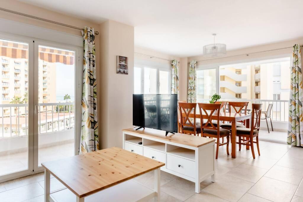 Amplio Con Vistas Al Mar Y Piscina En Benalmadena Appartement Buitenkant foto