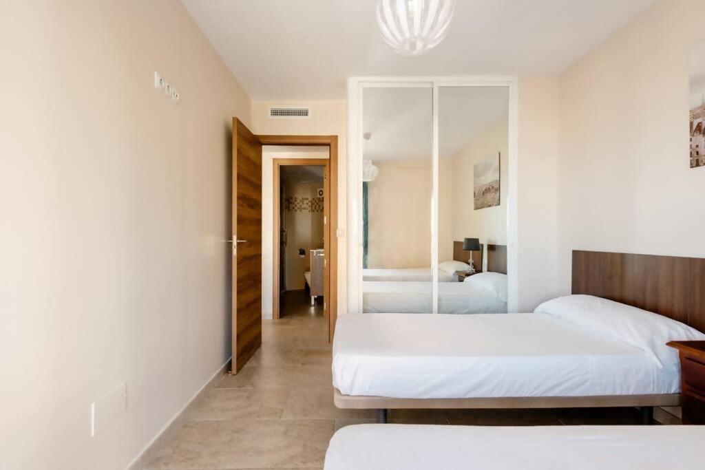 Amplio Con Vistas Al Mar Y Piscina En Benalmadena Appartement Buitenkant foto